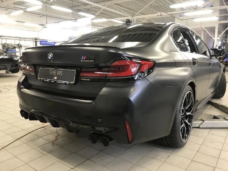 Double Auto — realizacja stacji